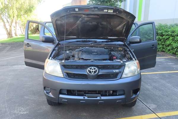 2007 Toyota Hilux SR GGN25R 4X4