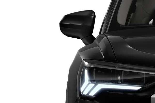 2025 Audi Q3 35 TFSI S line F3