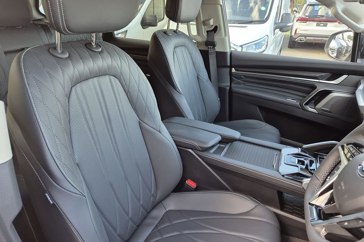 2025 LDV D90 Executive SV9A