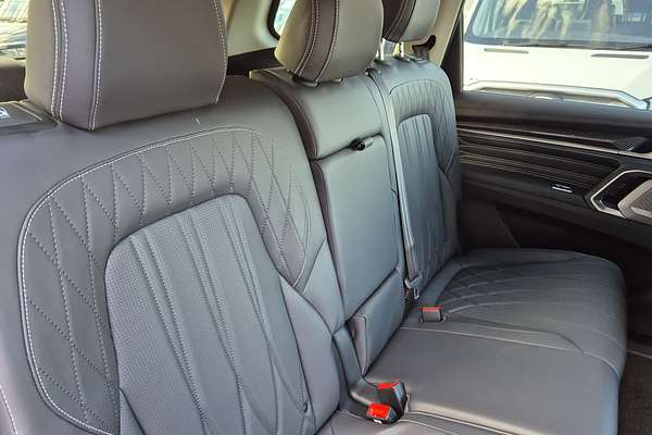 2025 LDV D90 Executive SV9A