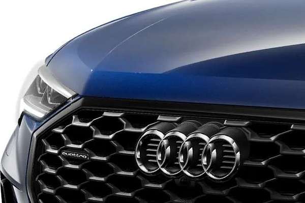2025 Audi Q3 40 TFSI S line F3