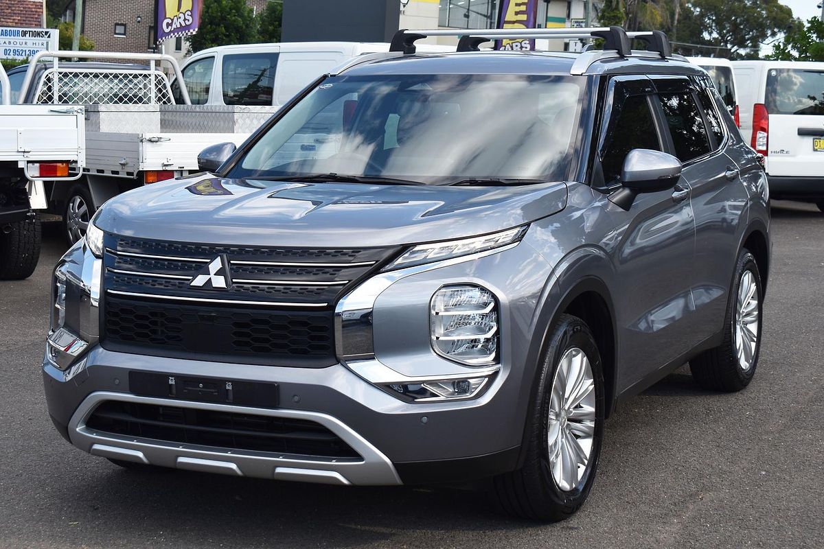 2023 Mitsubishi Outlander LS ZM