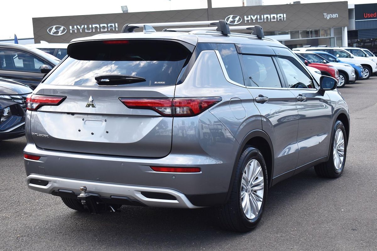 2023 Mitsubishi Outlander LS ZM