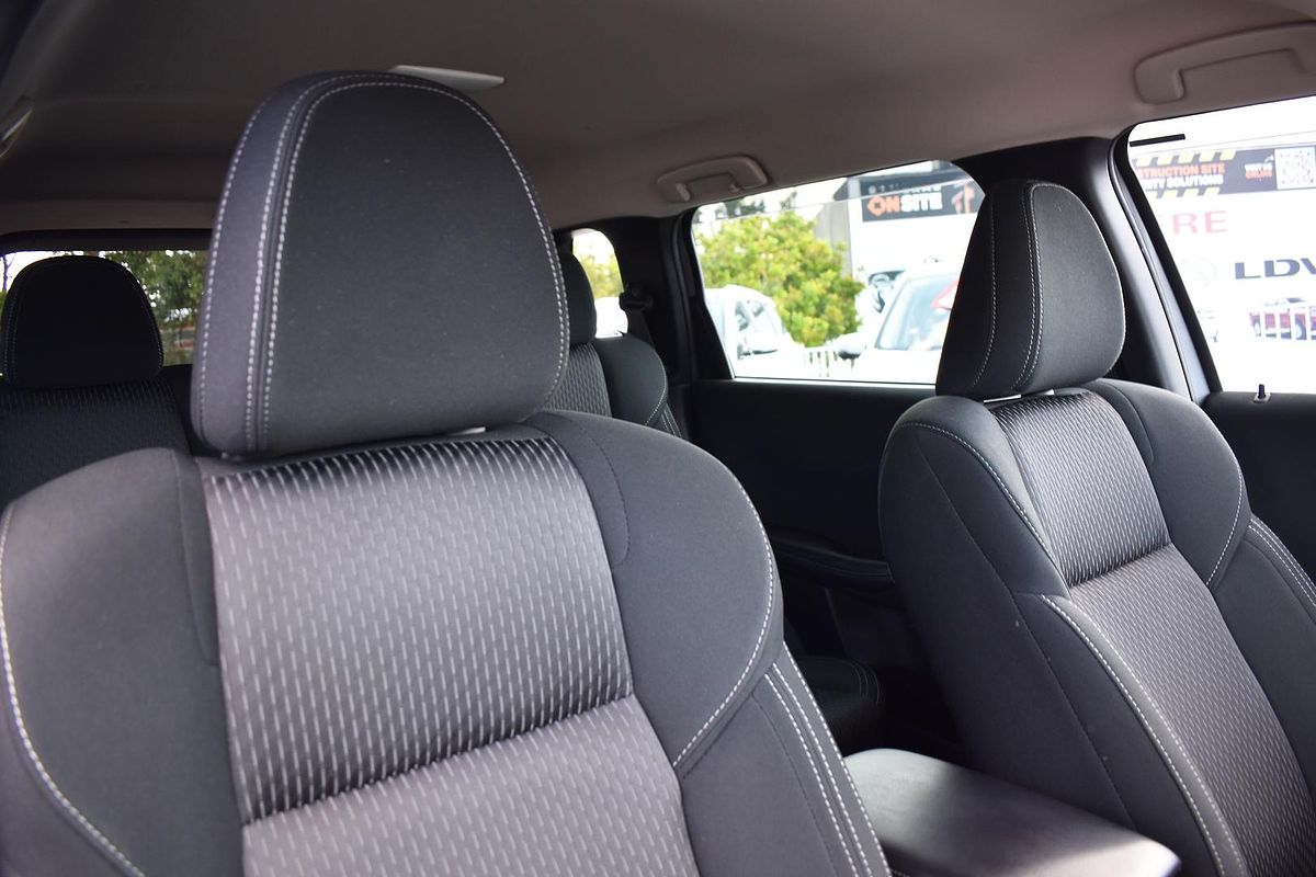 2023 Mitsubishi Outlander LS ZM