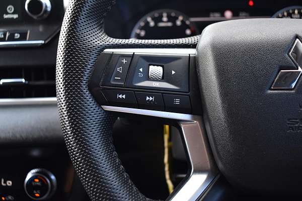 2023 Mitsubishi Outlander LS ZM