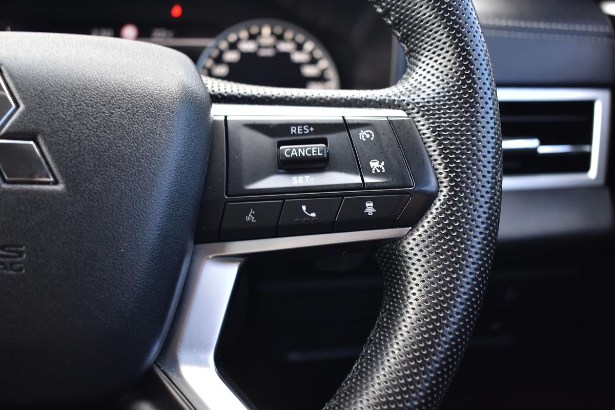 2023 Mitsubishi Outlander LS ZM