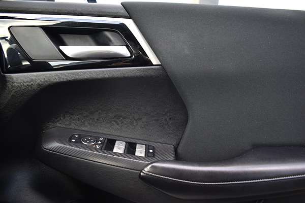 2023 Mitsubishi Outlander LS ZM