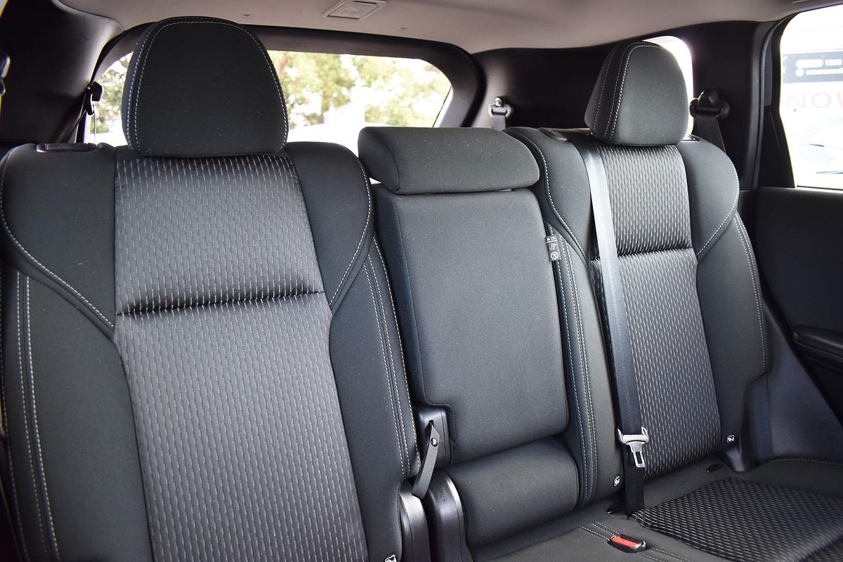 2023 Mitsubishi Outlander LS ZM