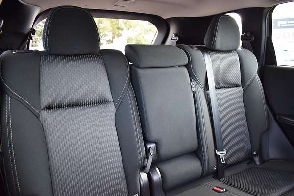2023 Mitsubishi Outlander LS ZM