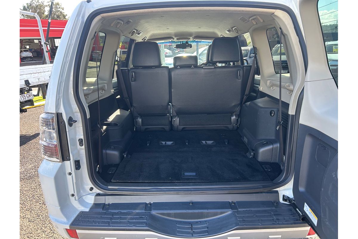 2016 Mitsubishi Pajero GLX NX