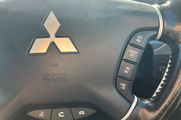2016 Mitsubishi Pajero GLX NX