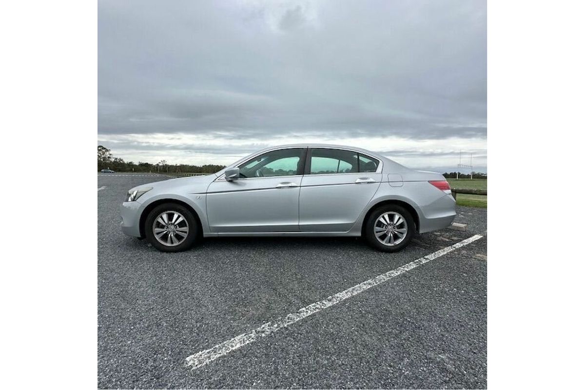 2009 Honda Accord Euro 10
