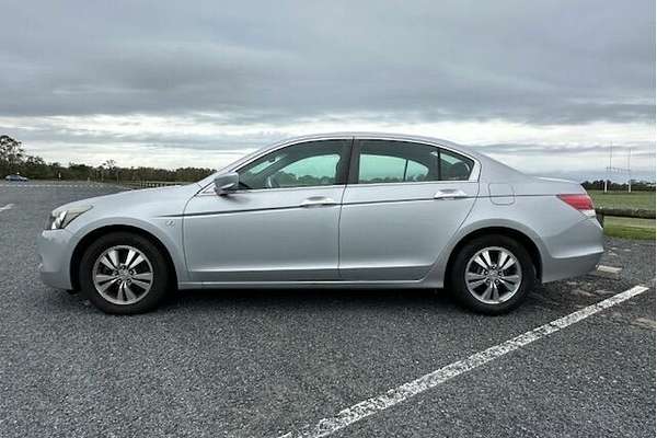 2009 Honda Accord Euro 10