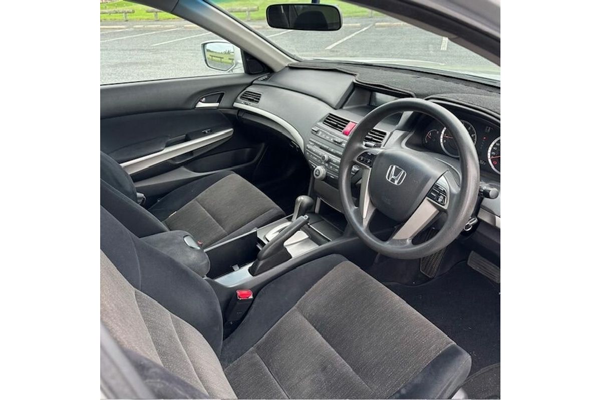 2009 Honda Accord Euro 10