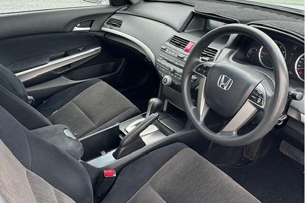 2009 Honda Accord Euro 10