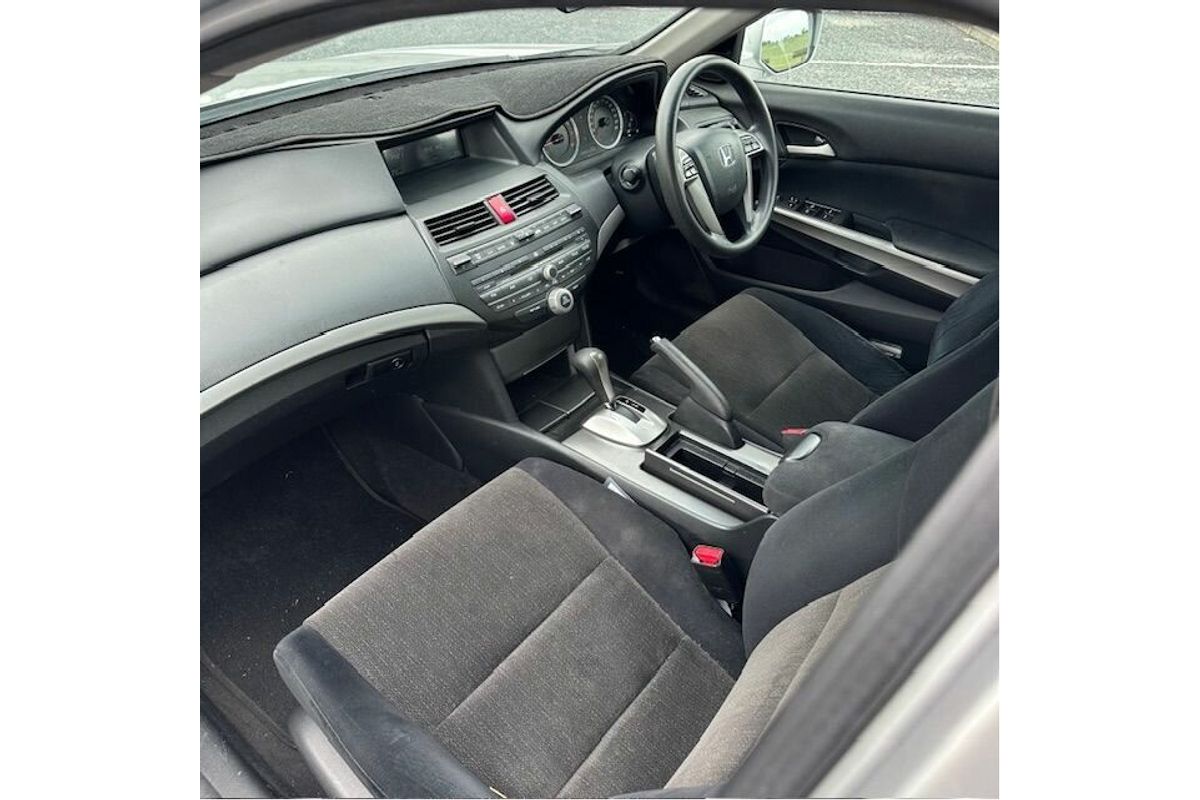 2009 Honda Accord Euro 10