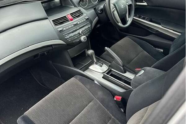 2009 Honda Accord Euro 10