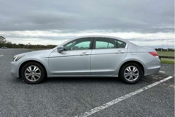 2009 Honda Accord Euro 10