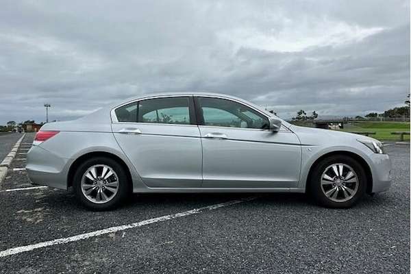 2009 Honda Accord Euro 10