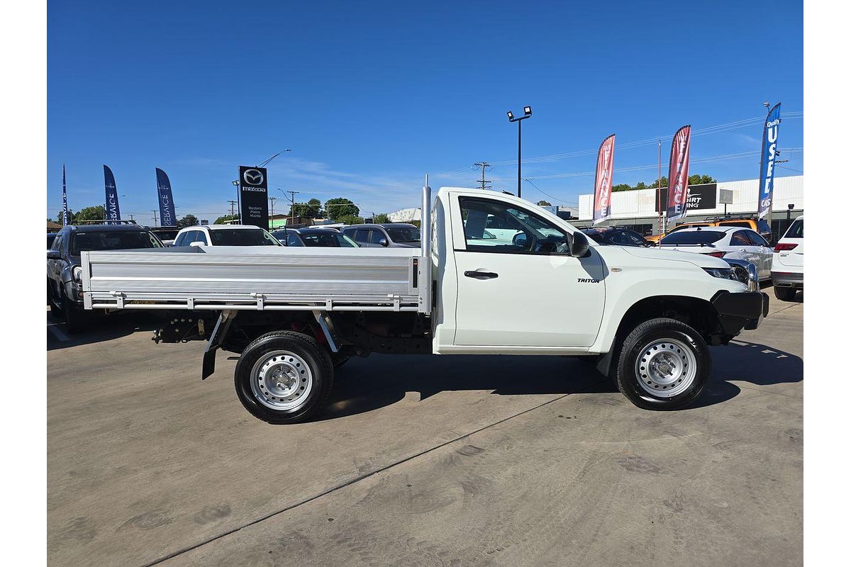2021 Mitsubishi Triton GLX MR 4X4