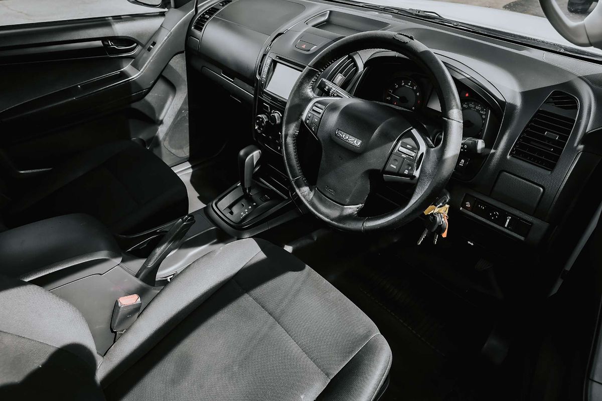 2019 Isuzu D-MAX SX High Ride Rear Wheel Drive