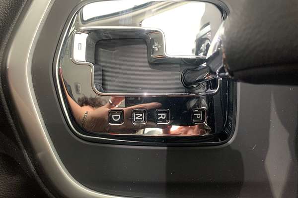 2024 Nissan Navara ST D23 4X4