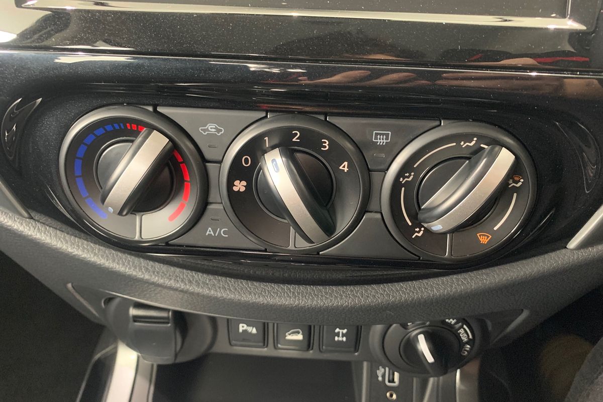 2024 Nissan Navara ST D23 4X4