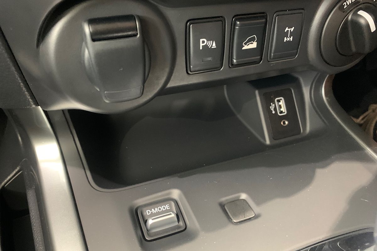 2024 Nissan Navara ST D23 4X4