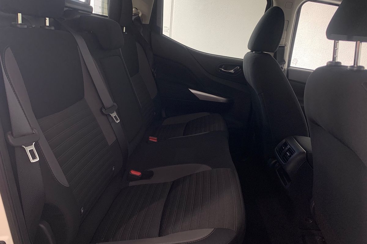 2024 Nissan Navara ST D23 4X4
