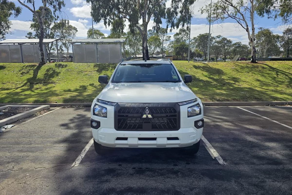 2024 Mitsubishi Triton GLX-R MV 4X4