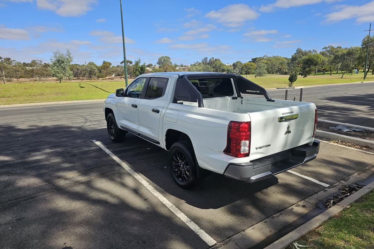 2024 Mitsubishi Triton GLX-R MV 4X4