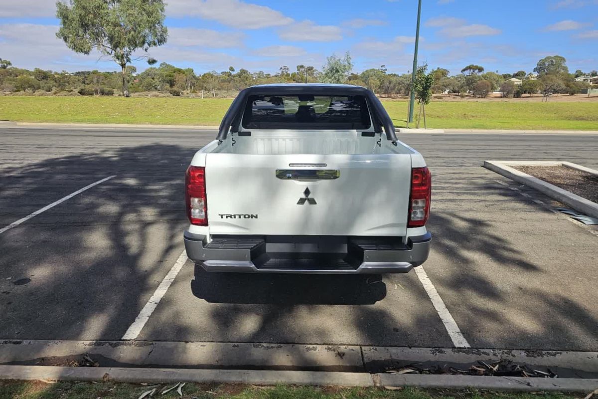 2024 Mitsubishi Triton GLX-R MV 4X4