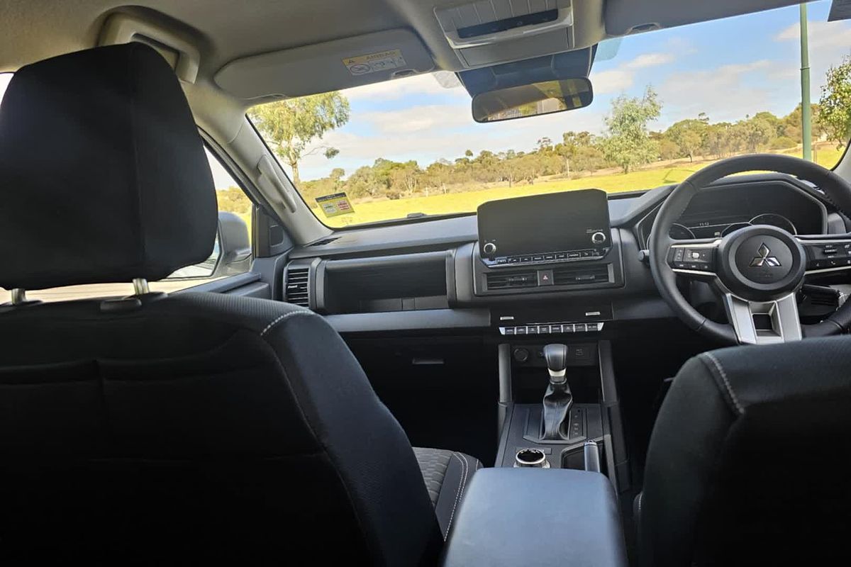 2024 Mitsubishi Triton GLX-R MV 4X4