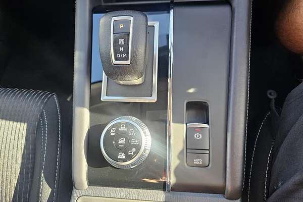2024 Mitsubishi Outlander ES ZM