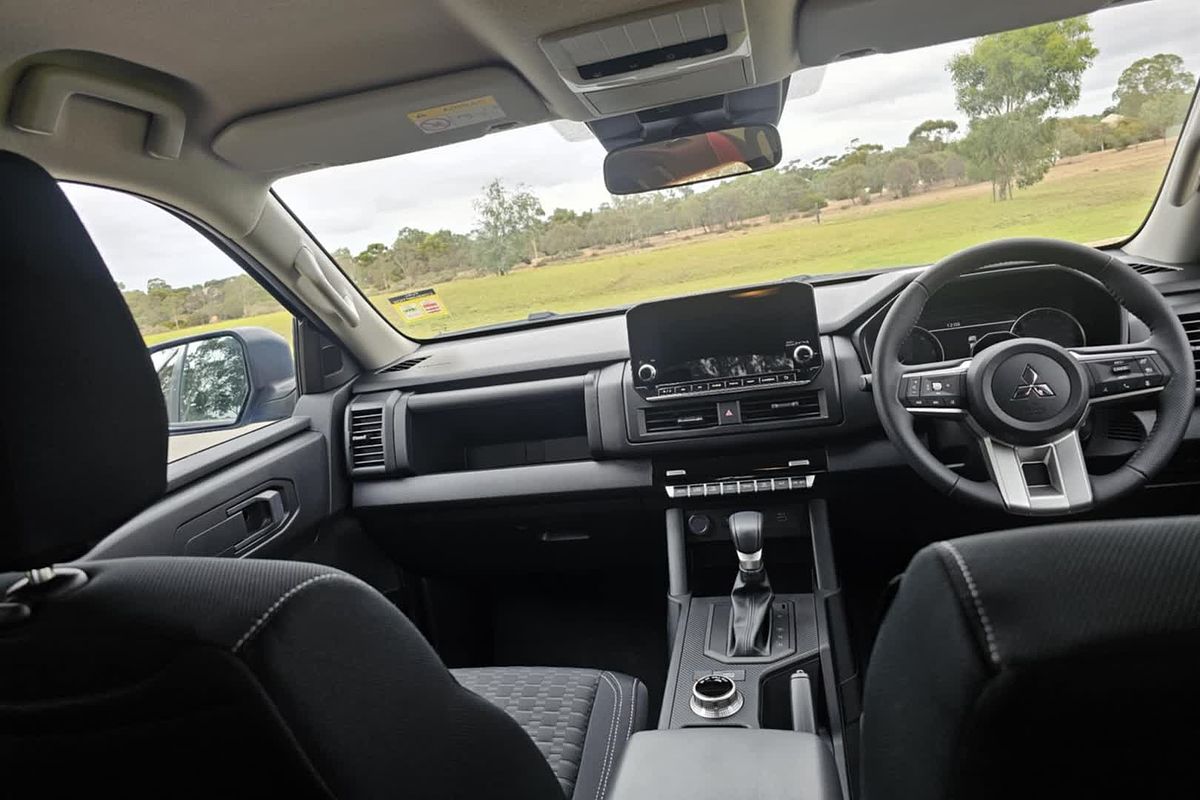 2024 Mitsubishi Triton GLX-R MV 4X4