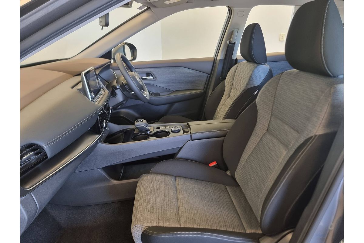 2024 Nissan X-TRAIL ST T33