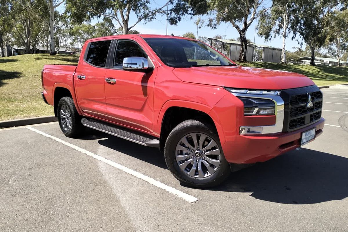 2024 Mitsubishi Triton GLS MV 4X4