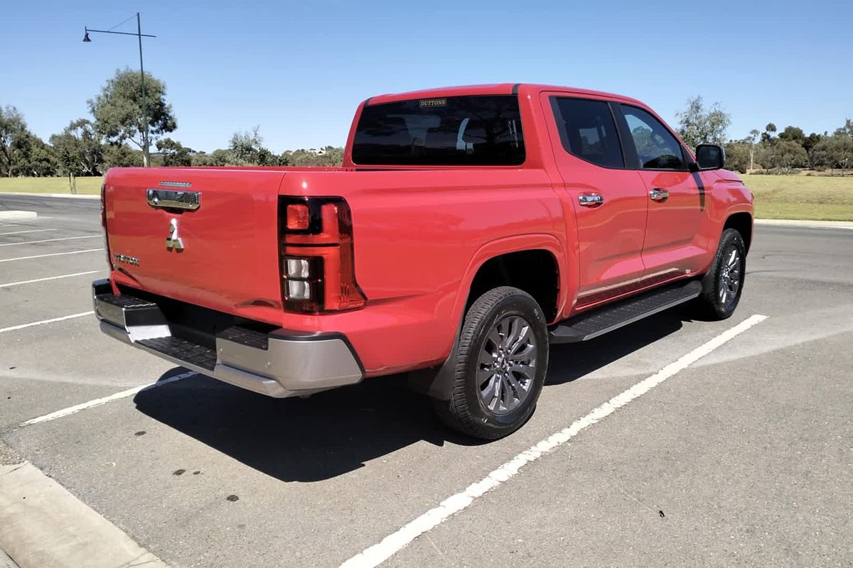 2024 Mitsubishi Triton GLS MV 4X4