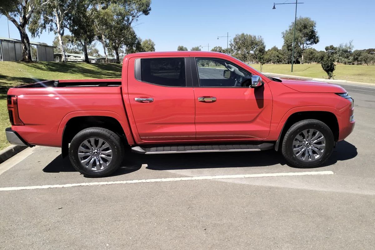 2024 Mitsubishi Triton GLS MV 4X4