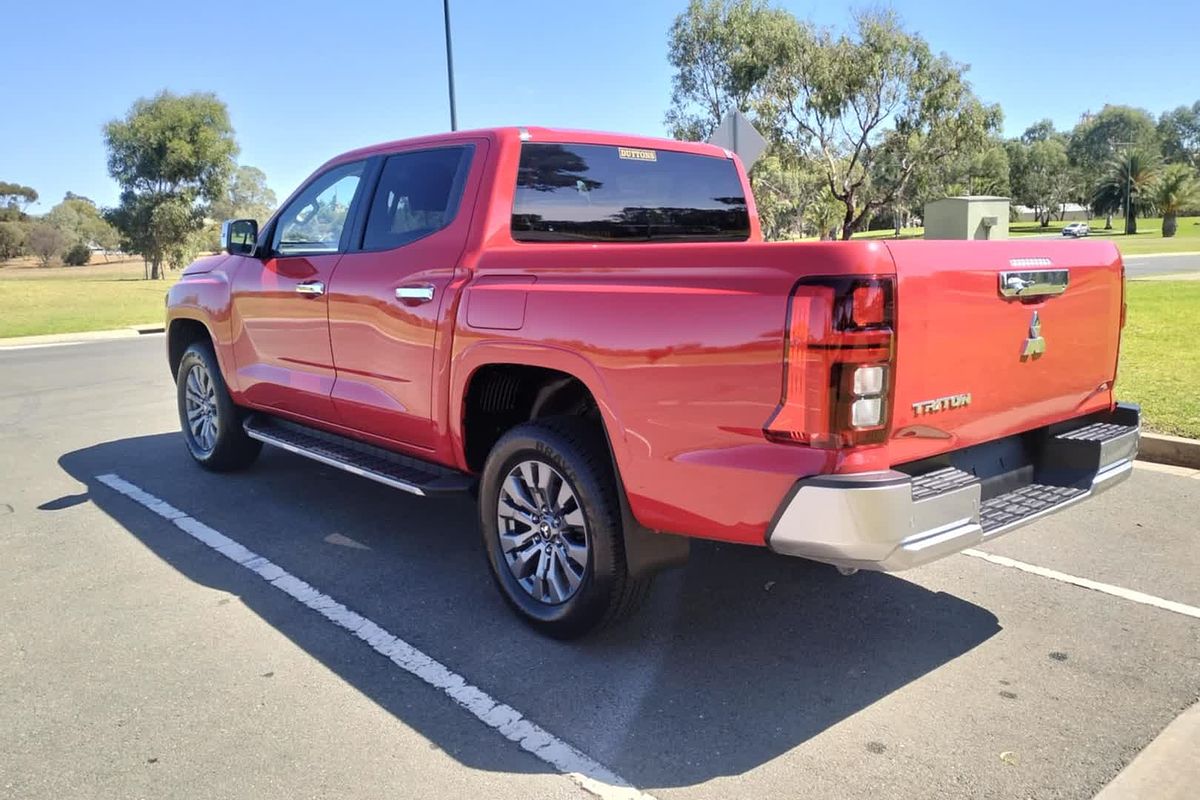 2024 Mitsubishi Triton GLS MV 4X4