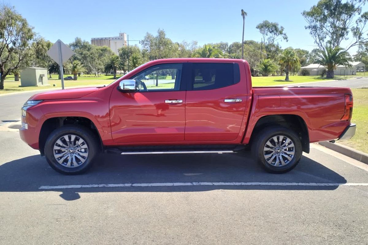 2024 Mitsubishi Triton GLS MV 4X4
