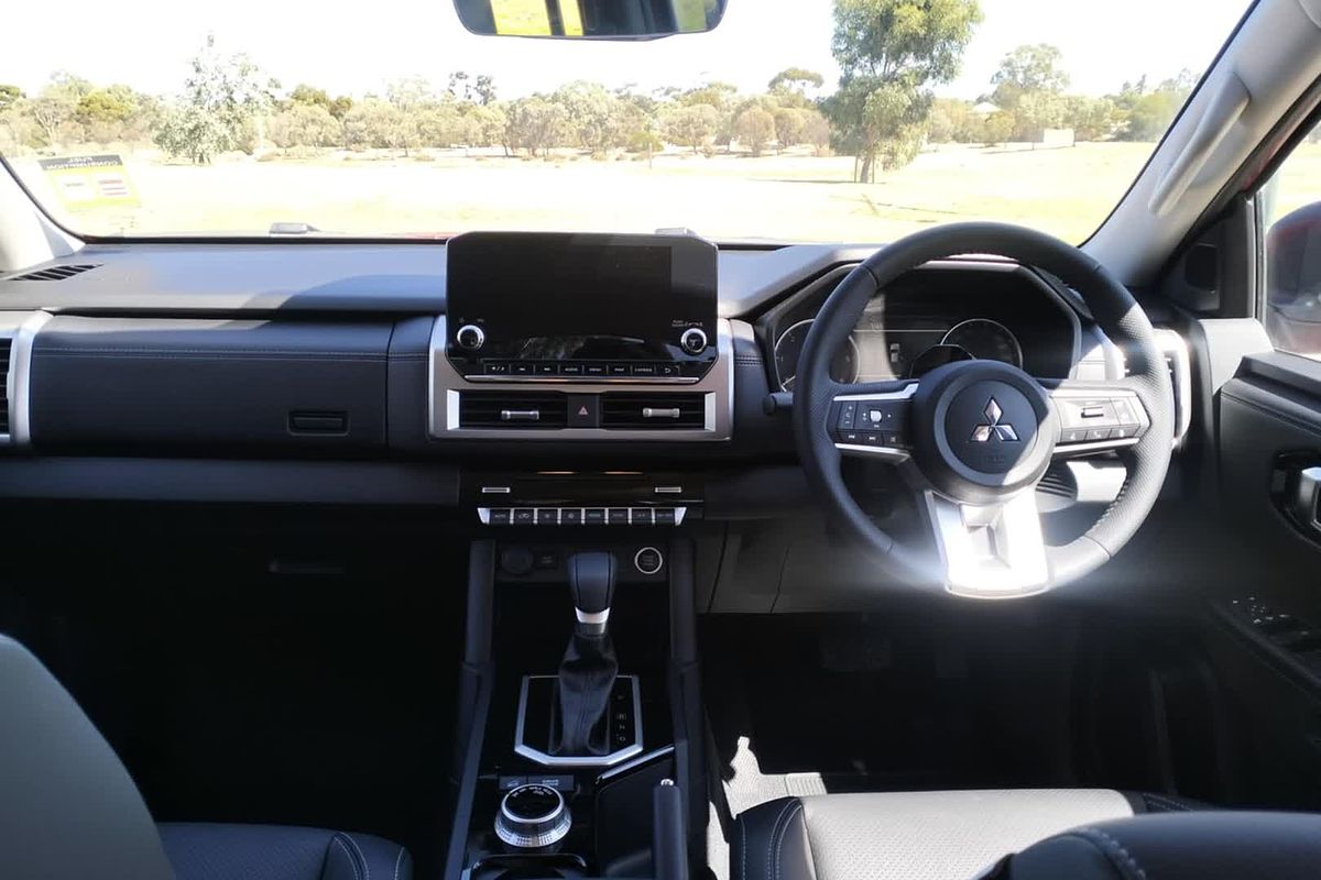 2024 Mitsubishi Triton GLS MV 4X4