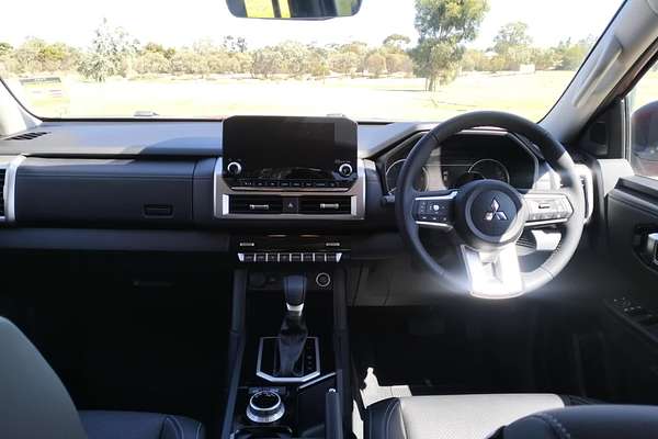 2024 Mitsubishi Triton GLS MV 4X4
