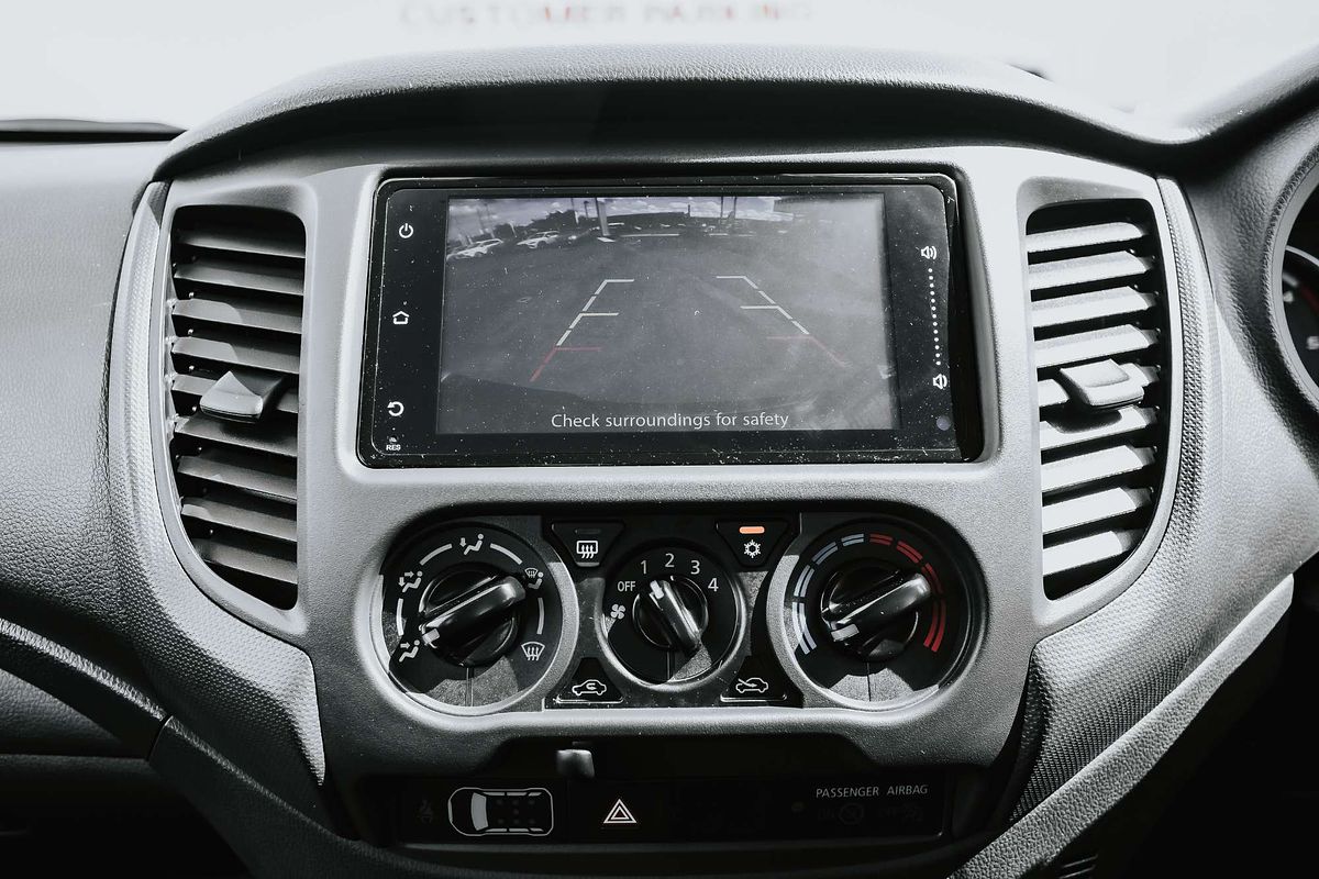2023 Mitsubishi Triton GLX MR 4X4