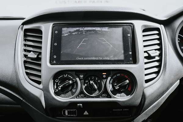 2023 Mitsubishi Triton GLX MR 4X4