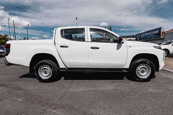 2023 Mitsubishi Triton GLX MR 4X4