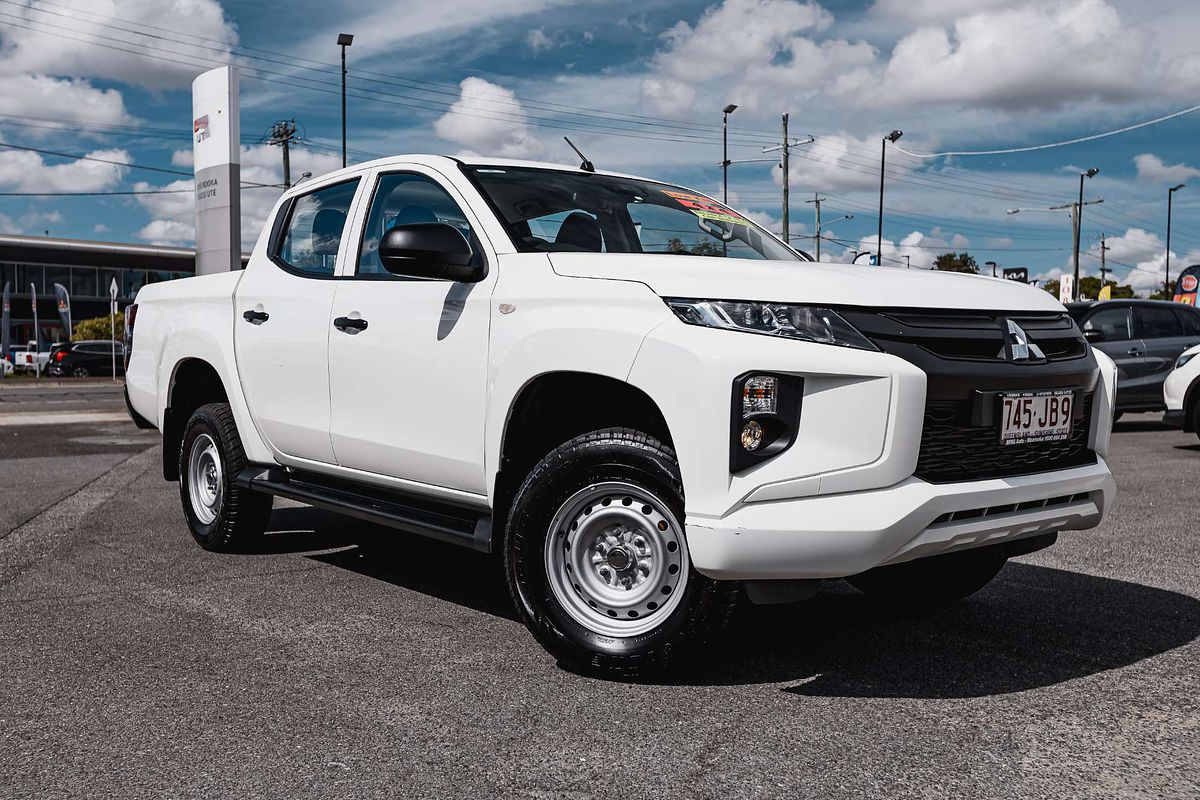 2023 Mitsubishi Triton GLX MR 4X4