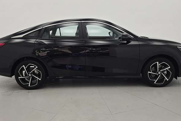 2024 MG MG5 Essence