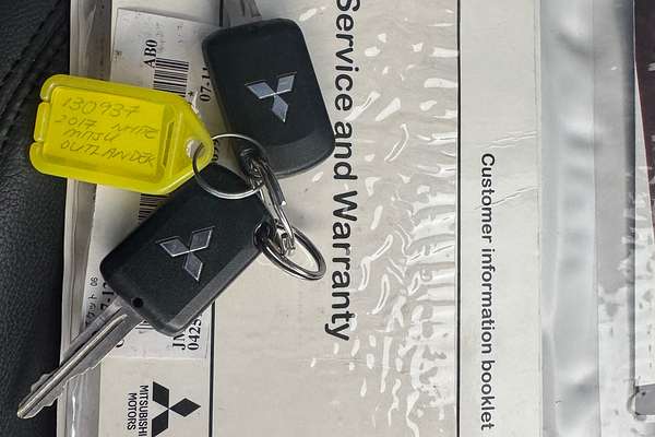 2017 Mitsubishi Outlander LS ZK