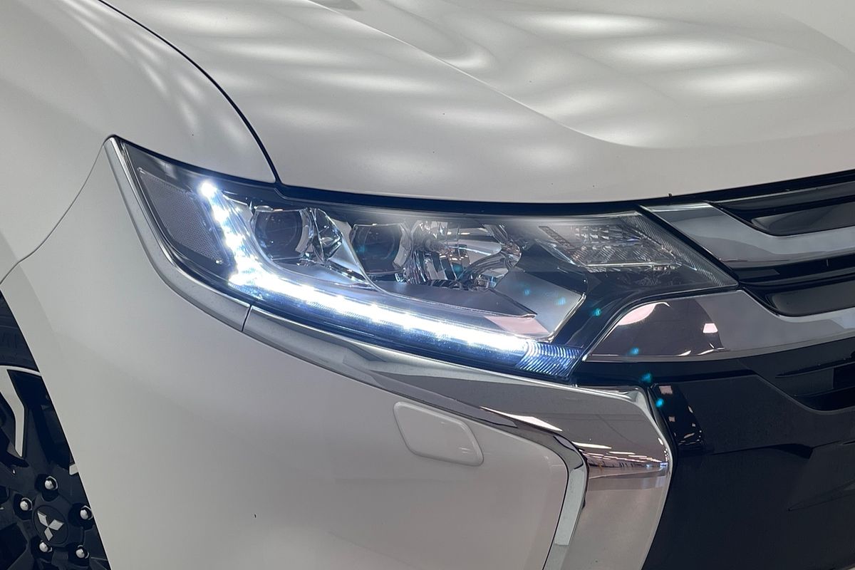 2018 Mitsubishi Outlander PHEV LS ZK